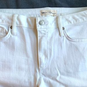 GAP Curvy Skinny White Jeans